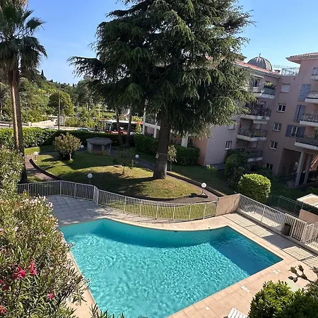Hébergement de vacances With Pool In Heart Of Cagnes-sur-Mer